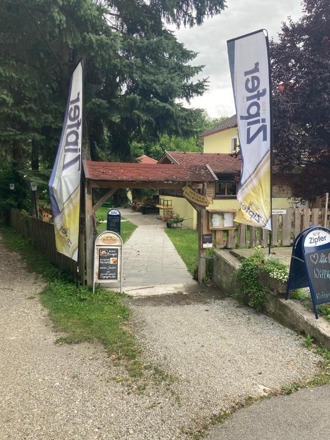Ferienwohnung Heurigenbar Feldkirchen an der Donau Exterior foto