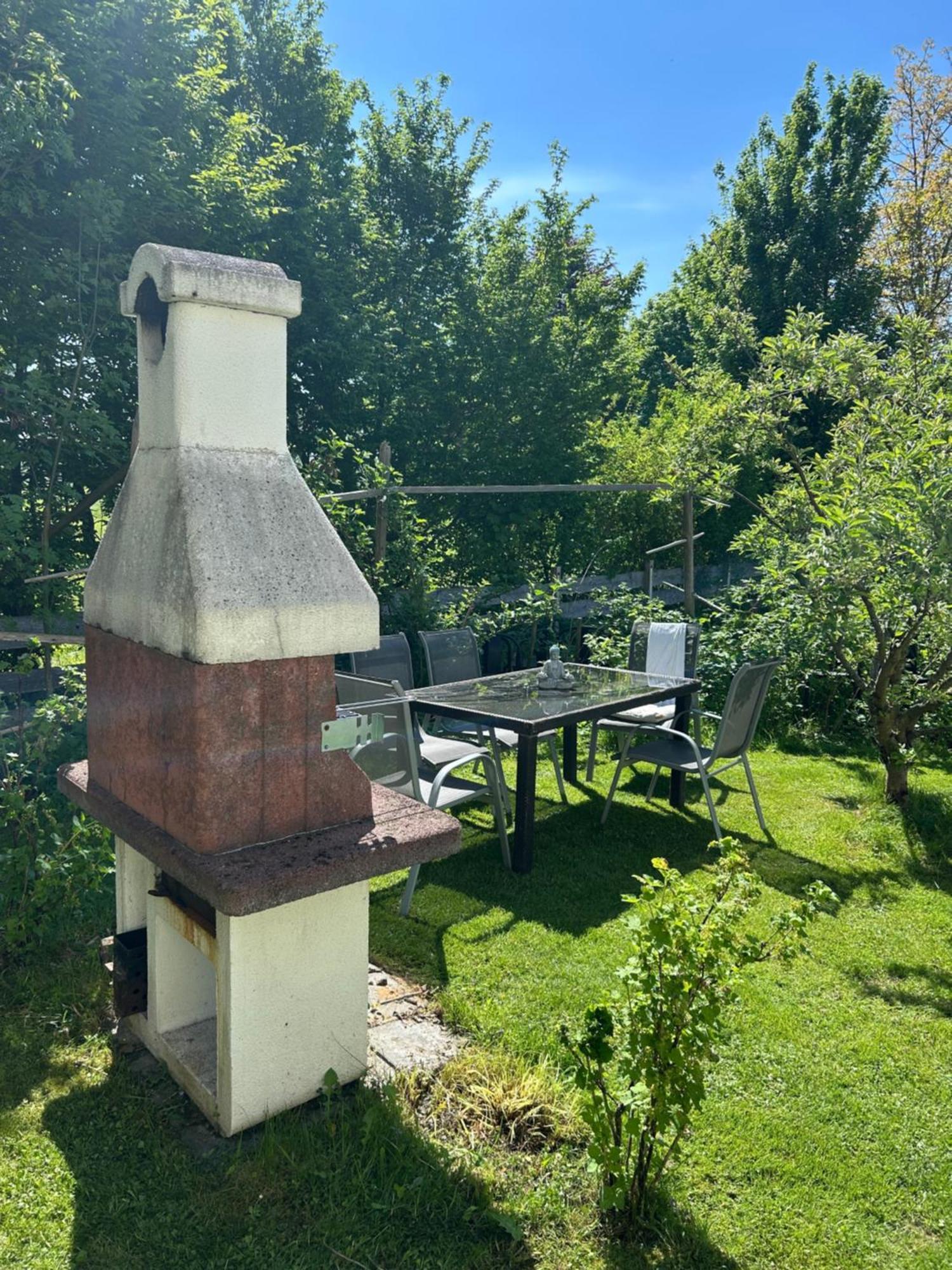 Ferienwohnung Heurigenbar Feldkirchen an der Donau Exterior foto